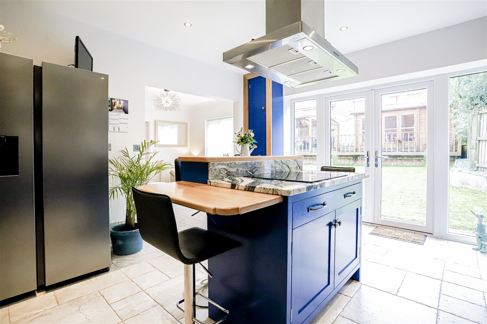 5 Bed Detached House For Sale - Main Image